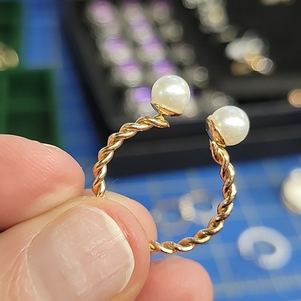 Pearl Faux Gold Tone Ring Size 8 adjustable